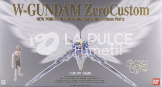 MOBILE SUIT GUNDAM WING : XXXG-00W W-GUNDAM ZERO CUSTOM MODEL KIT 1/60  PERFECT GRADE - USATO GIA' ASSEMBLATO CON PICCOLO DANNO SU UN ORECCHIO